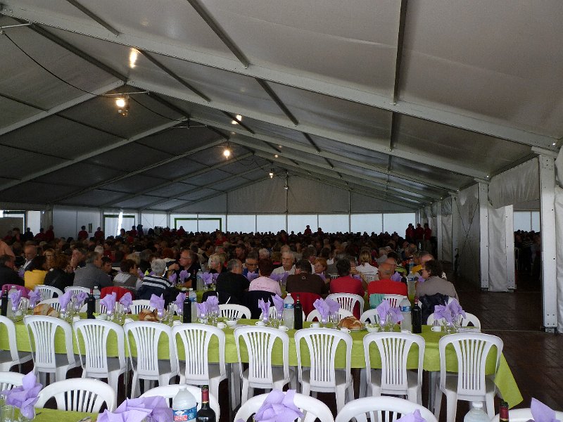 2011-08-07 82 Repas de cloture-1ere salle.JPG